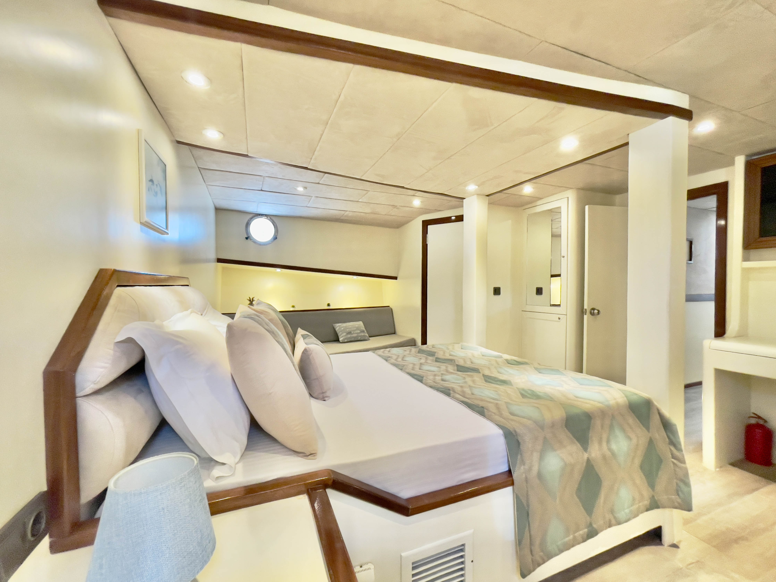 20 Derya Deniz Front Master 4