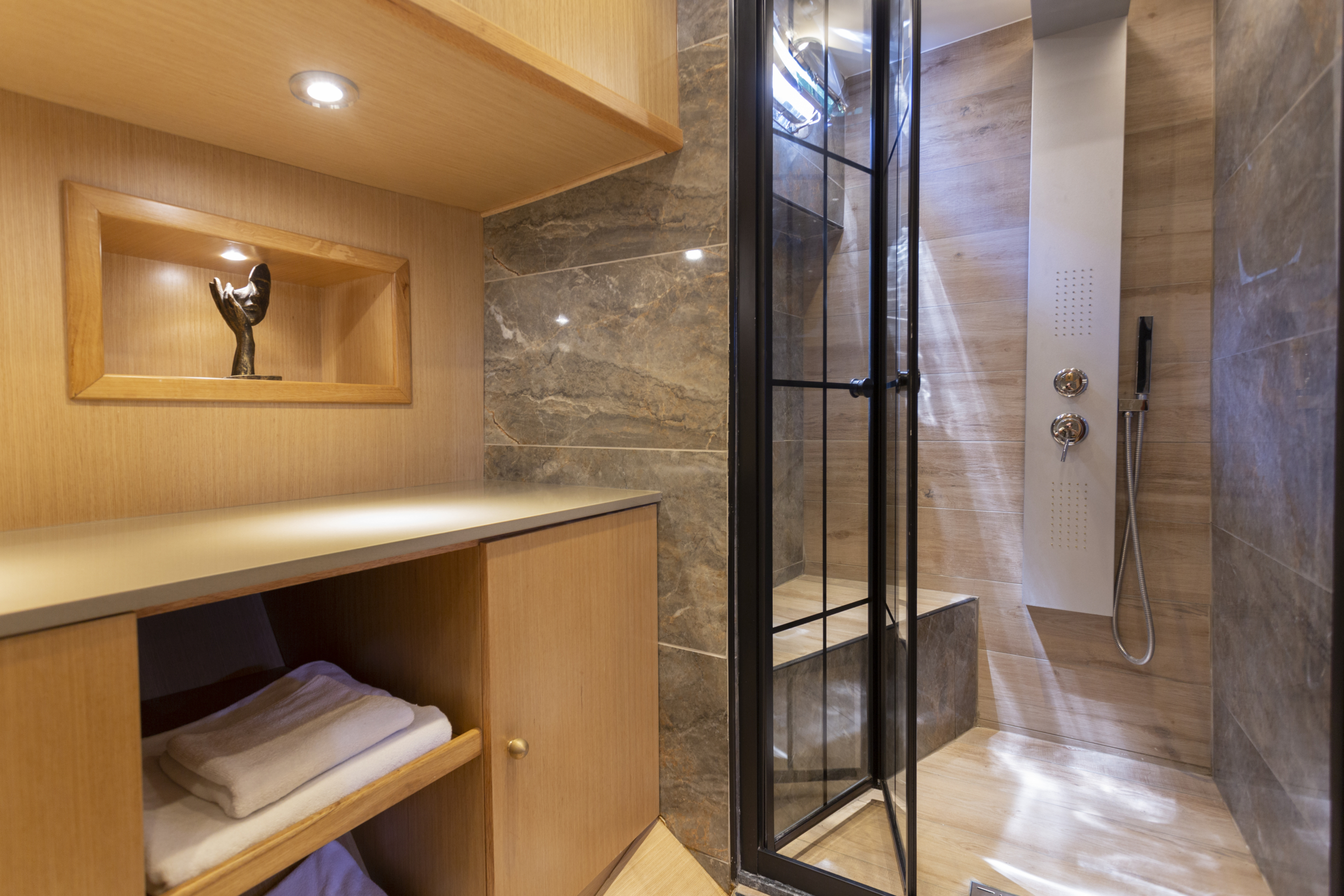 39 Diva Deniz WC & Shower 2