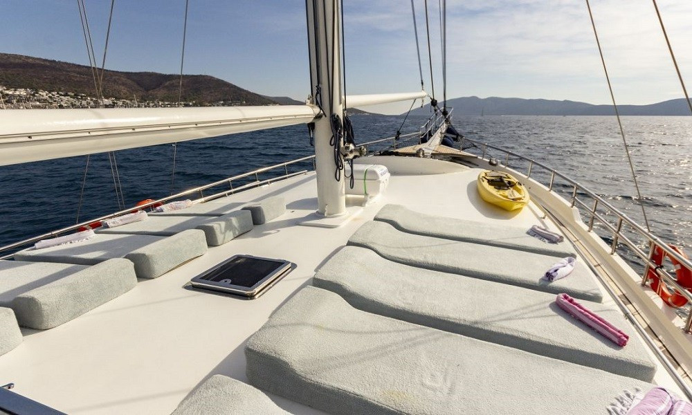 goldenyachting_bs2h-jpg-4Vp